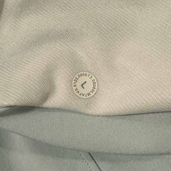 Lululemon Pace Breaker Short in Breeze Blue Size Large EUC - Picture 11 of 14